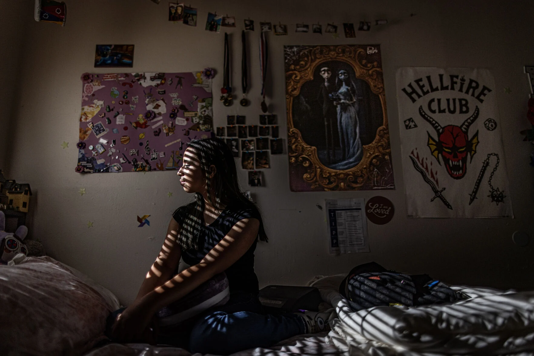 Reporta violación y la suspenden de clases